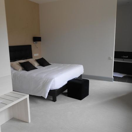 Saint-Pey-de-Castets Logis- Hotel Spa Restaurant L'Epicurial חדר תמונה