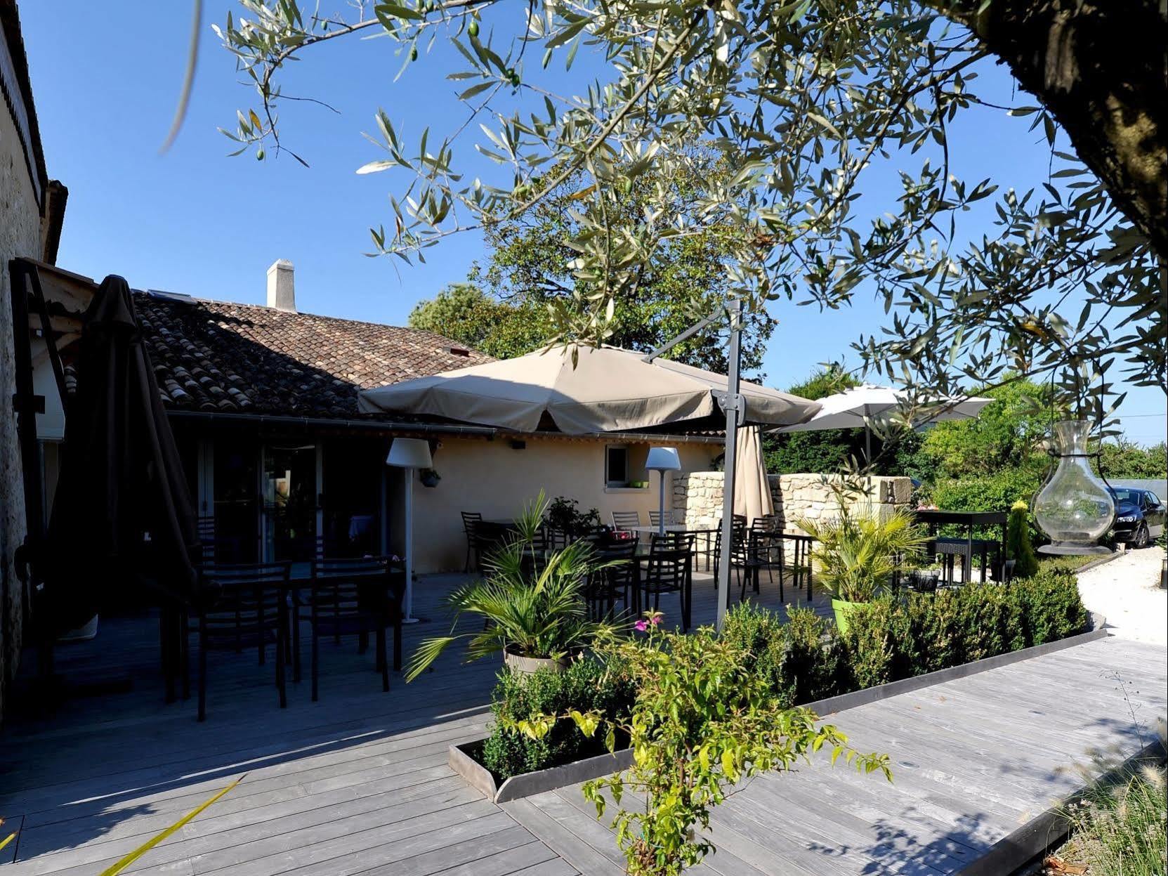 Saint-Pey-de-Castets Logis- Hotel Spa Restaurant L'Epicurial מראה חיצוני תמונה