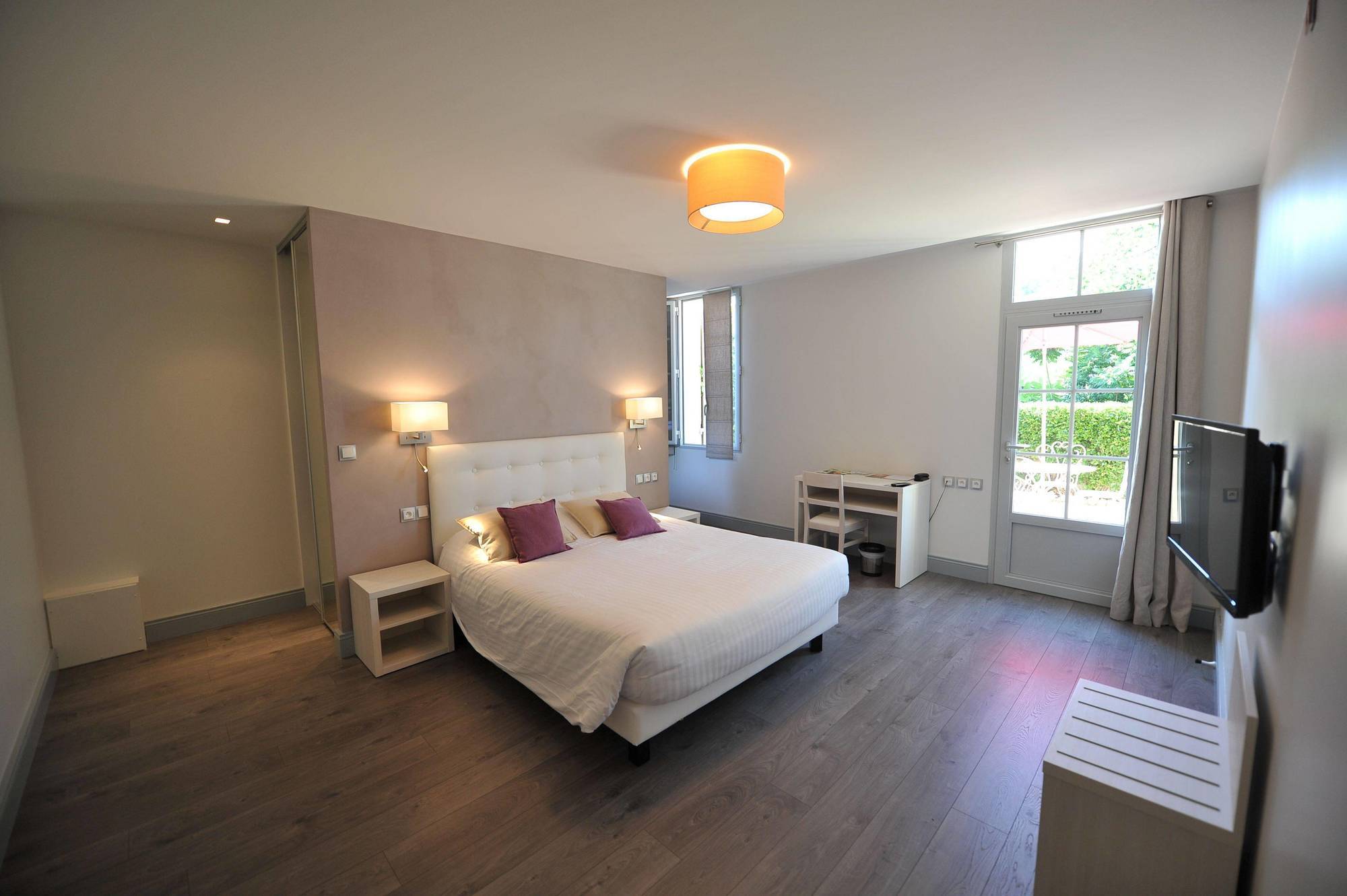Saint-Pey-de-Castets Logis- Hotel Spa Restaurant L'Epicurial מראה חיצוני תמונה