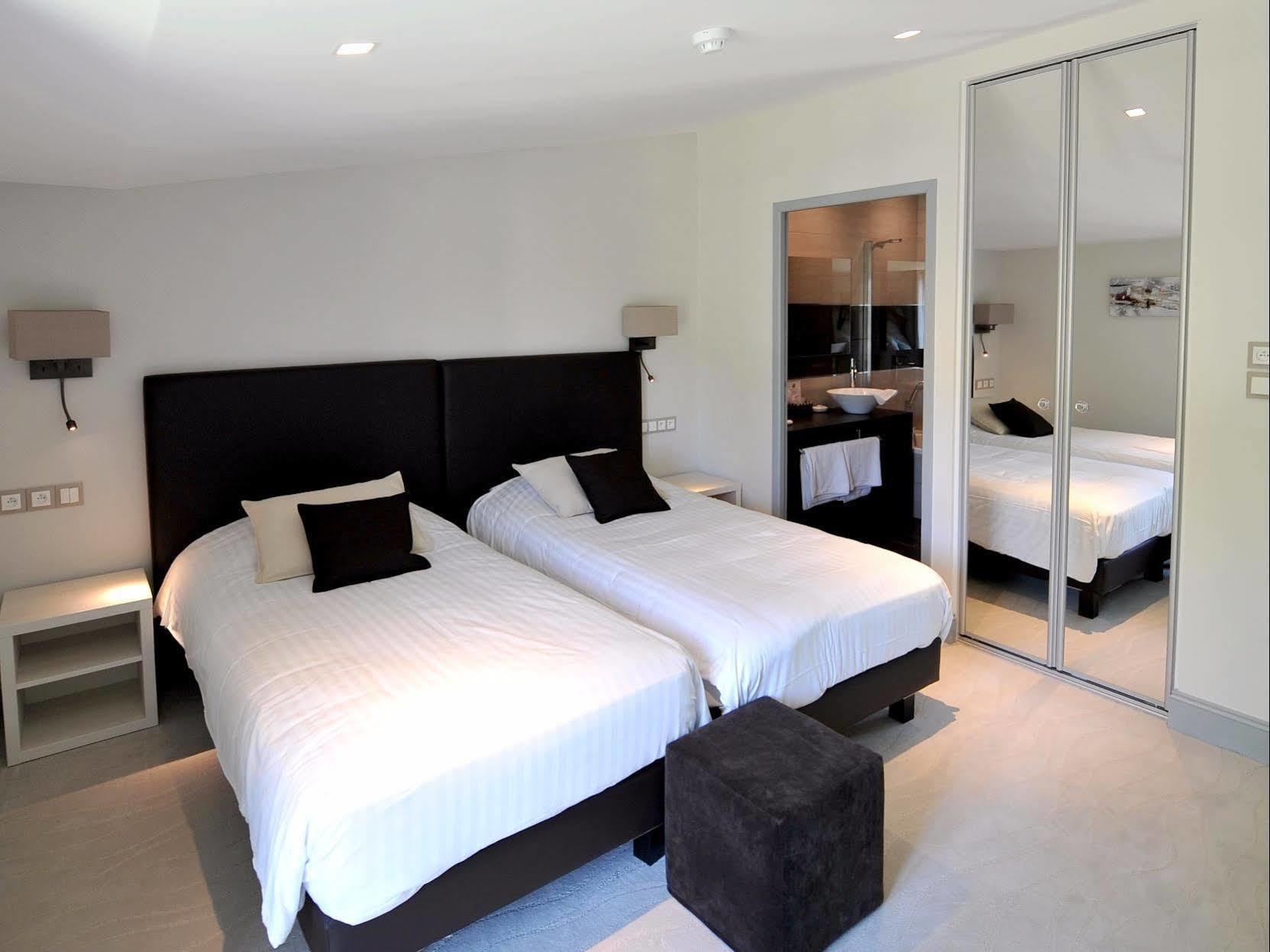 Saint-Pey-de-Castets Logis- Hotel Spa Restaurant L'Epicurial מראה חיצוני תמונה