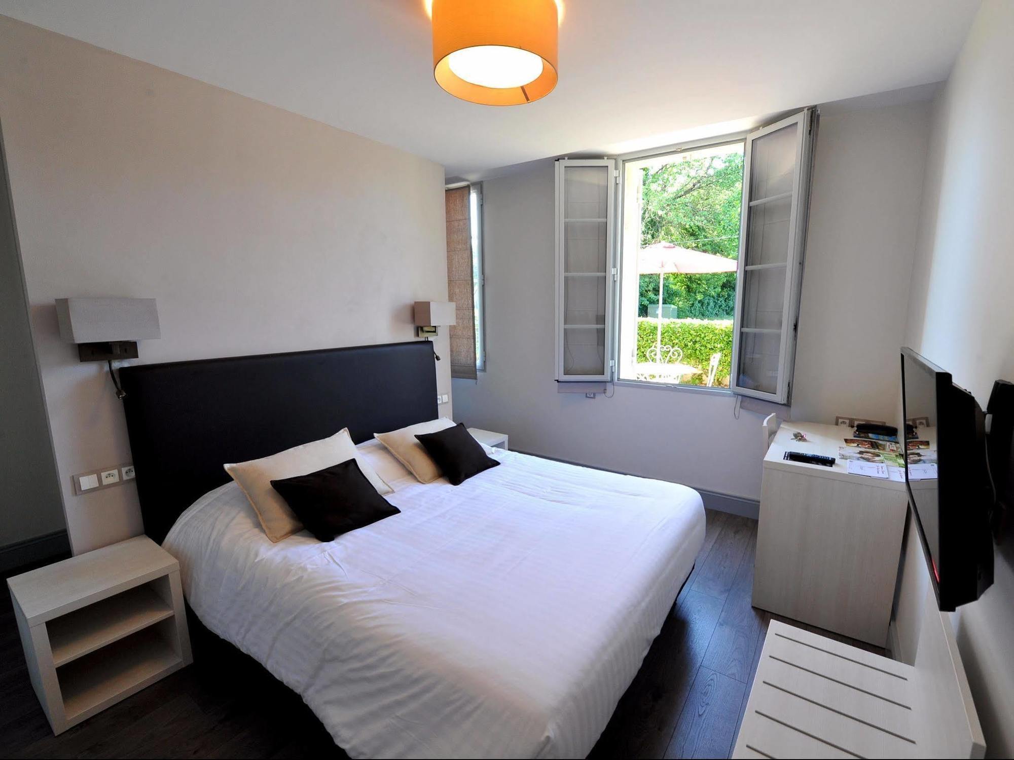 Saint-Pey-de-Castets Logis- Hotel Spa Restaurant L'Epicurial מראה חיצוני תמונה