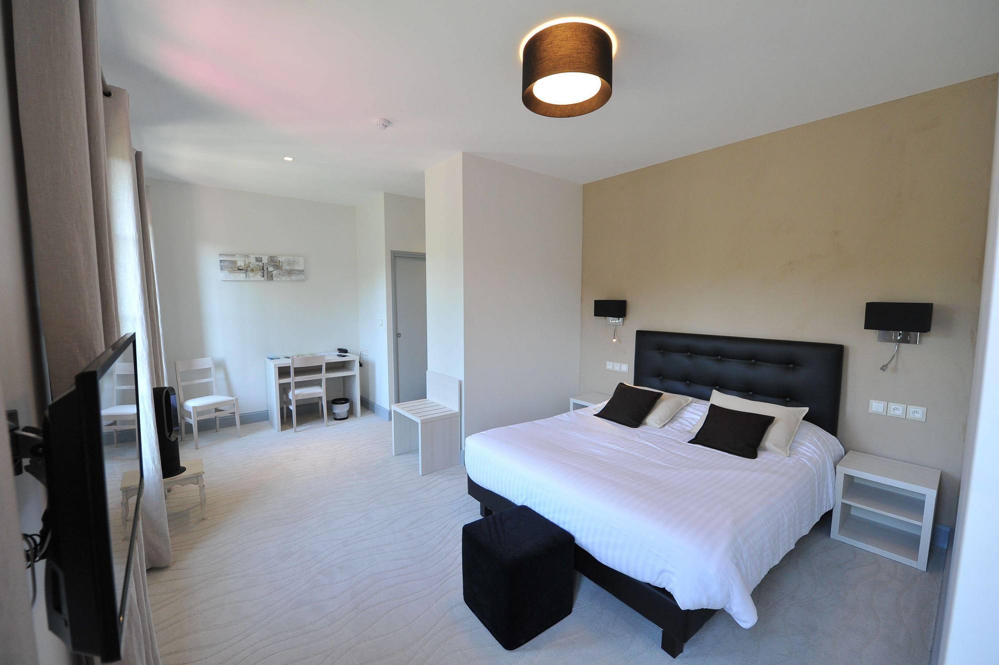 Saint-Pey-de-Castets Logis- Hotel Spa Restaurant L'Epicurial מראה חיצוני תמונה